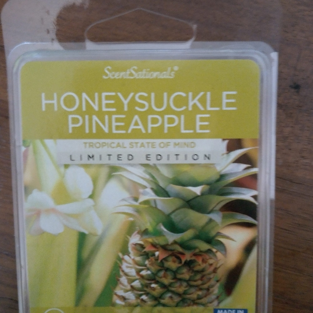 Hunny ysuckle pineapple wax burning fragrance